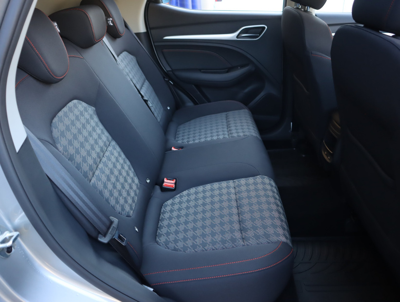 MG ZS SUV, 2025