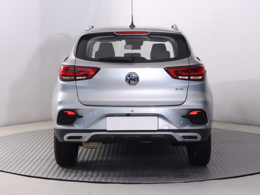 MG ZS SUV, 2025