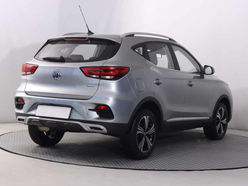 MG ZS SUV, 2025