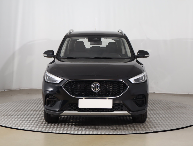 MG ZS SUV, 2025
