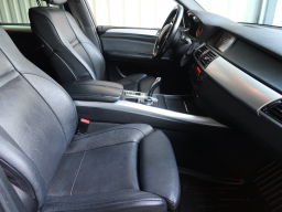 BMW X5 2011