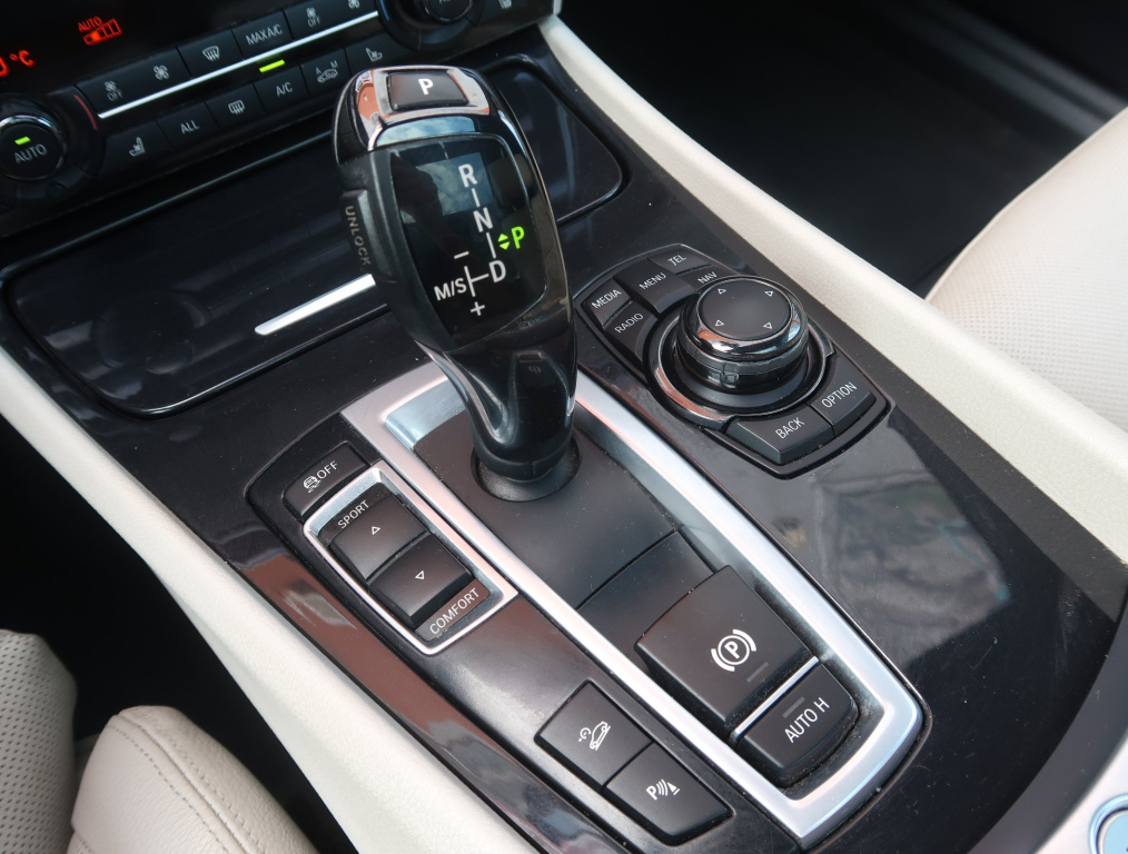 BMW 5GT