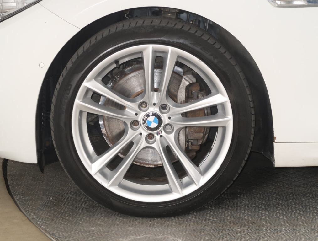 BMW 5GT