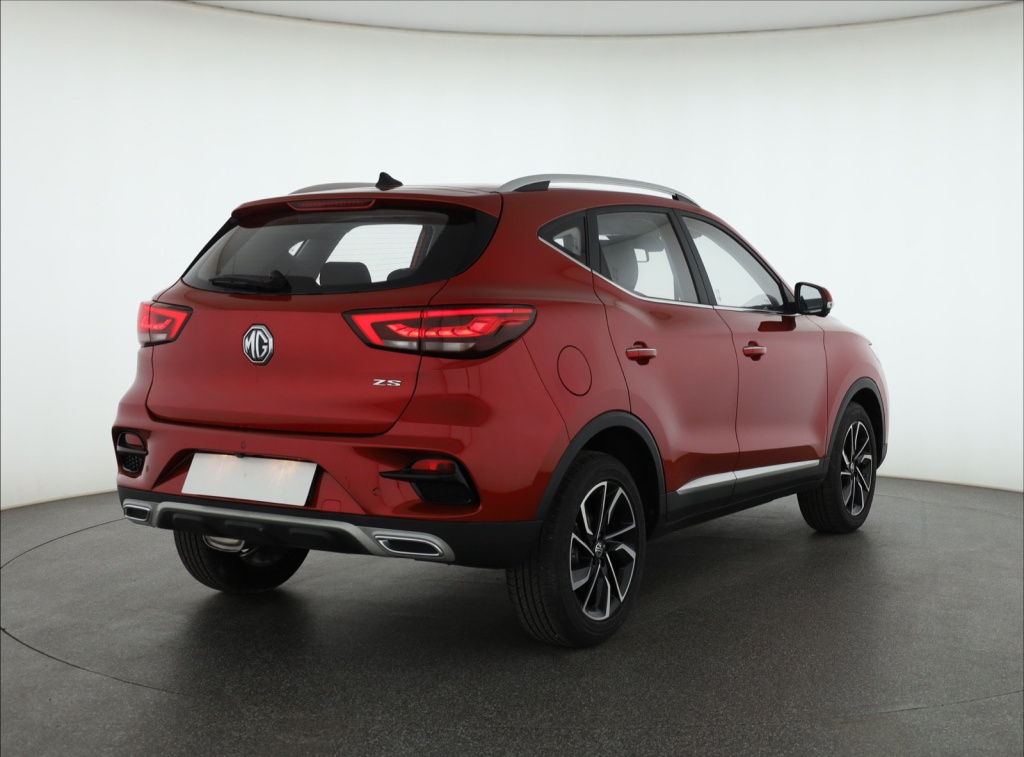 MG ZS SUV