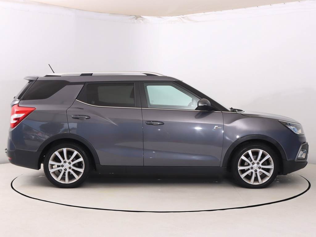 Ssang Yong XLV