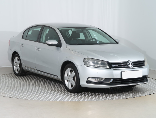 Volkswagen Passat 2011