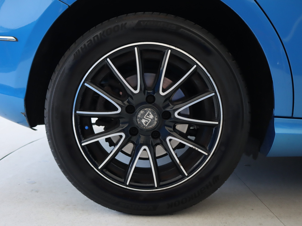 Mercedes-Benz B