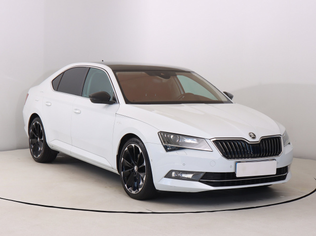 Škoda Superb 2016