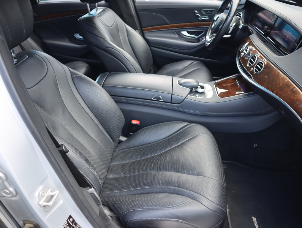 Mercedes-Benz S