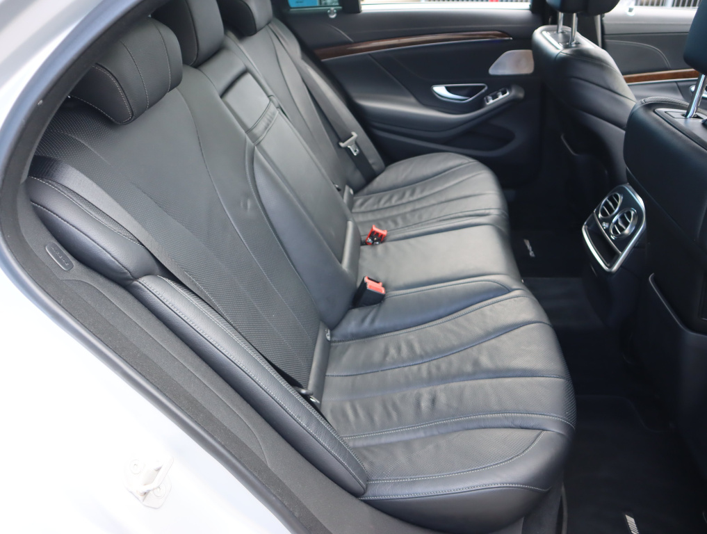 Mercedes-Benz S