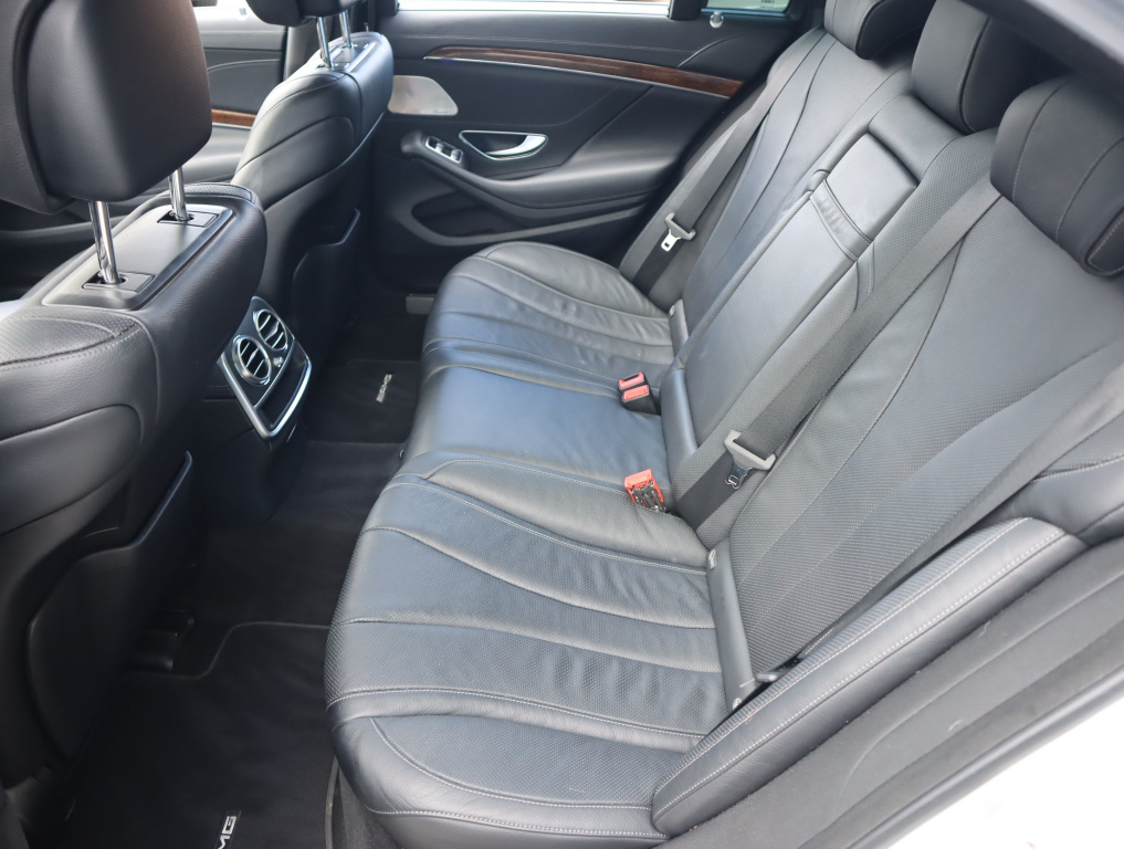 Mercedes-Benz S
