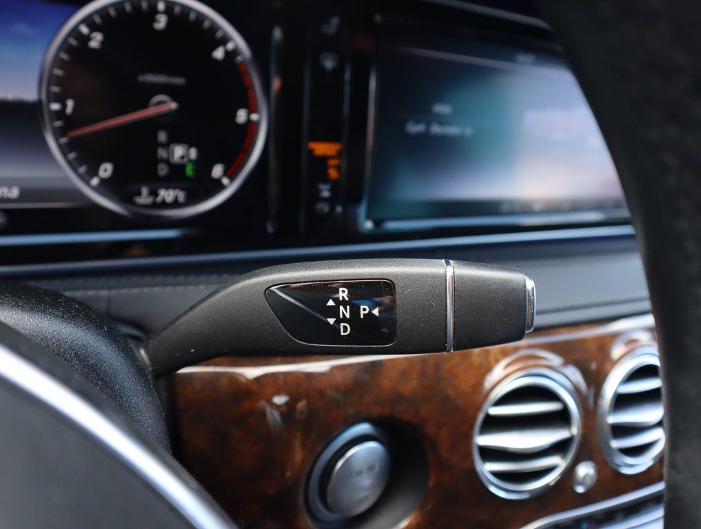 Mercedes-Benz S
