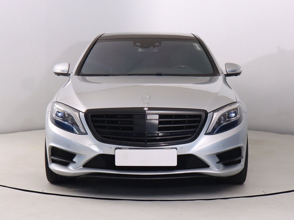 Mercedes-Benz S