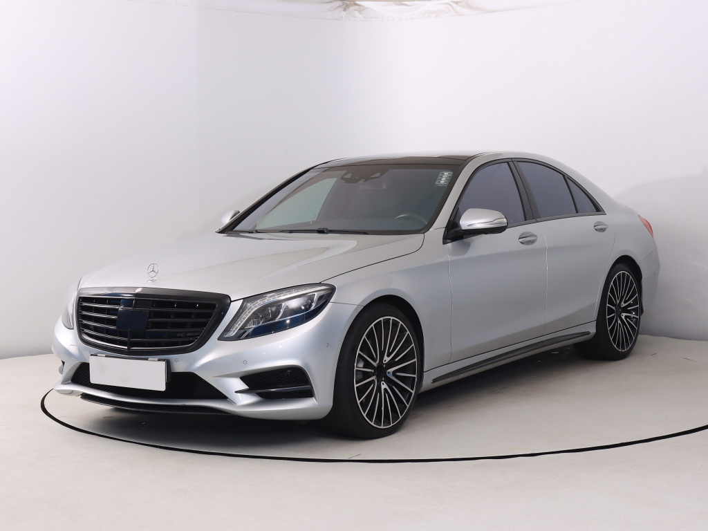 Mercedes-Benz S