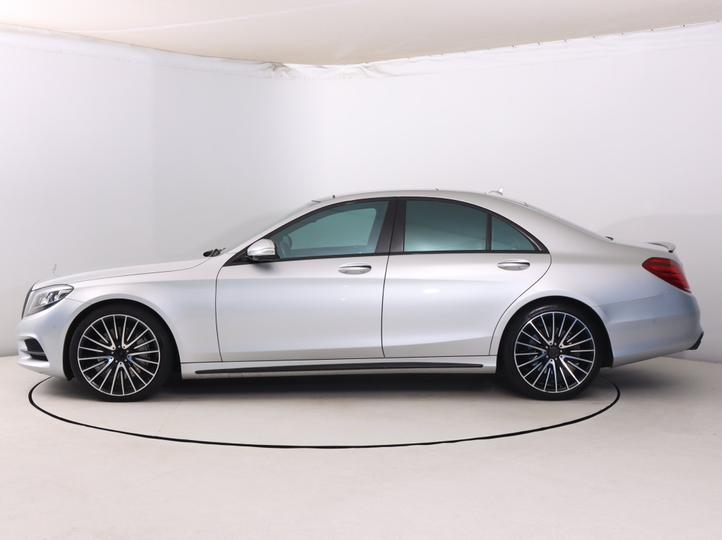 Mercedes-Benz S