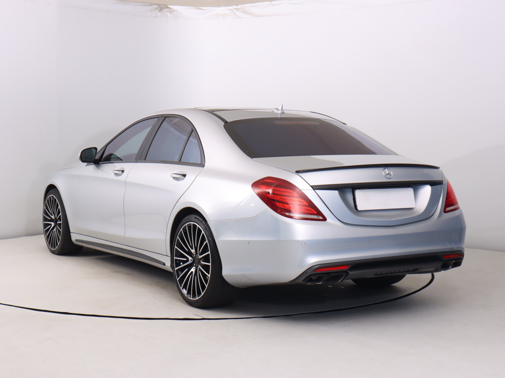Mercedes-Benz S