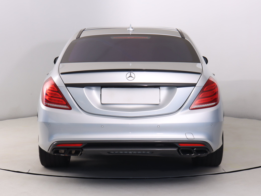 Mercedes-Benz S