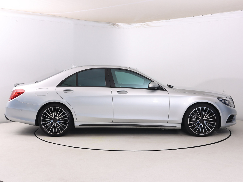 Mercedes-Benz S