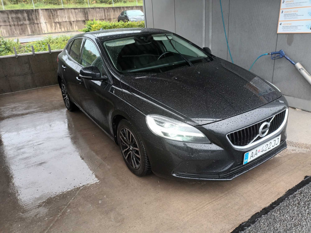 Volvo V40 2019