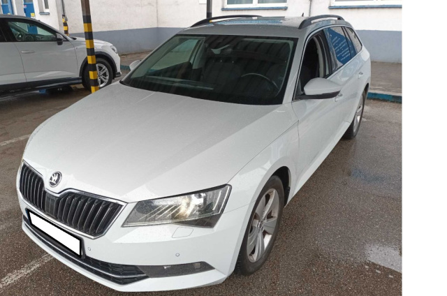 Škoda Superb 2016