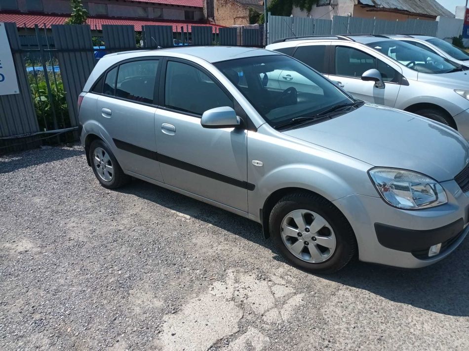 Kia Rio - 2008