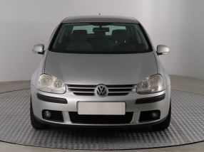 Volkswagen Golf - 2004