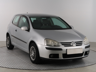 Volkswagen Golf, 2004