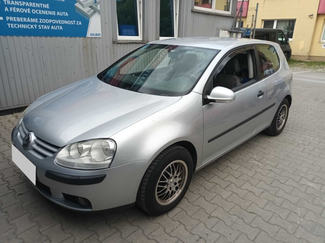 Volkswagen Golf 2004