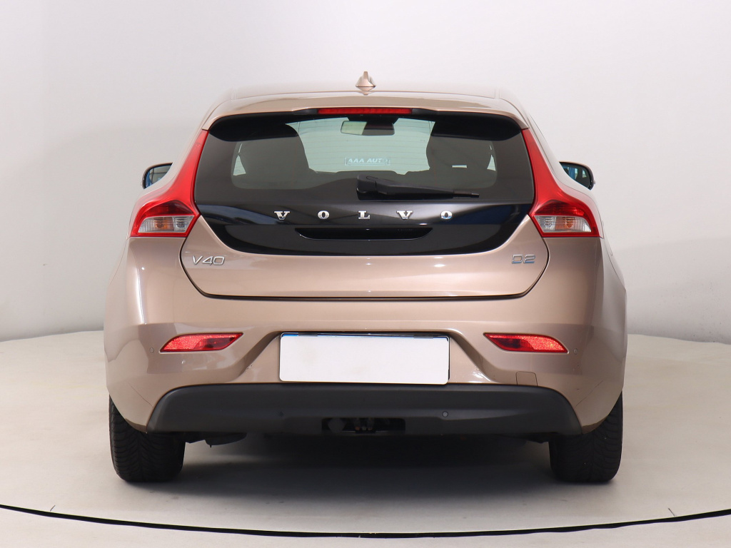 Volvo V40
