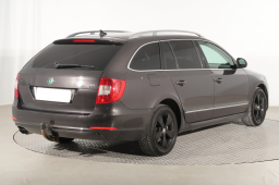 Škoda Superb 2010