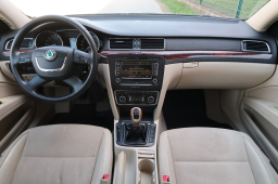 Škoda Superb 2010