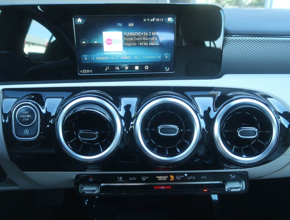 Mercedes-Benz A