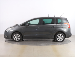 Peugeot 5008 2013