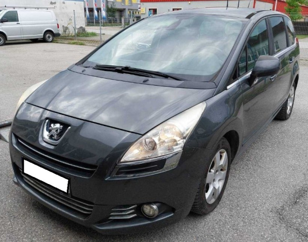 Peugeot 5008 2013