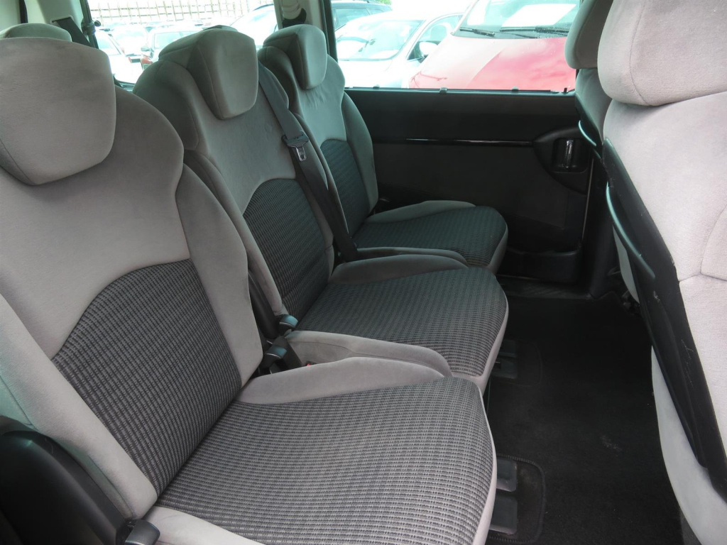 Citroen C8
