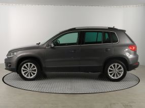 Volkswagen Tiguan - 2012