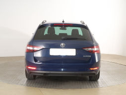 Škoda Superb 2016