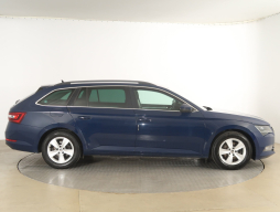 Škoda Superb 2016