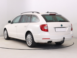 Škoda Superb 2013