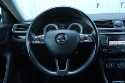 Škoda Superb 2016