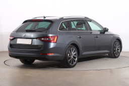 Škoda Superb 2016