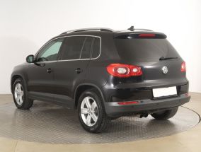 Volkswagen Tiguan - 2010