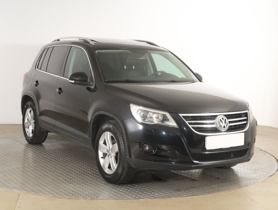 Volkswagen Tiguan - 2010