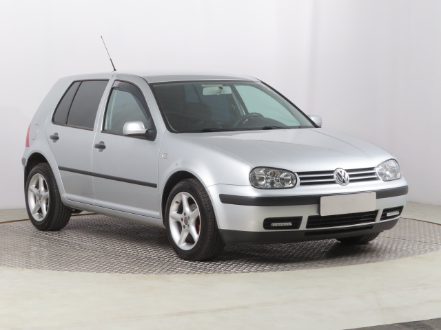 Volkswagen Golf 2002