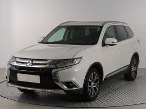 Mitsubishi Outlander - 2016