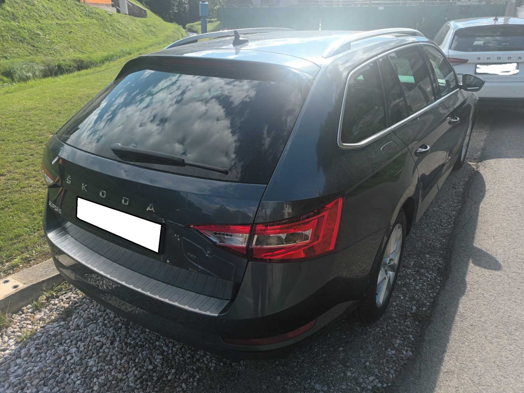 Škoda Superb