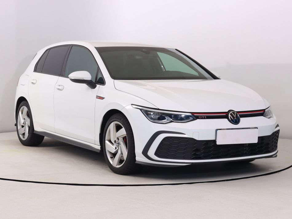Volkswagen Golf - 2021