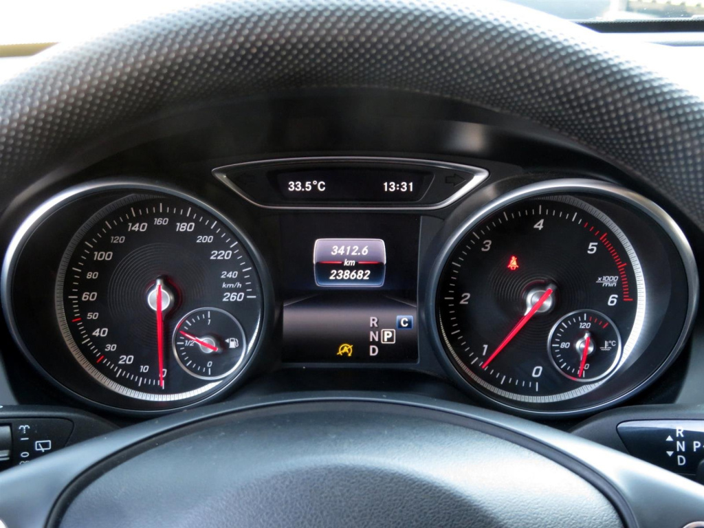 Mercedes-Benz CLA
