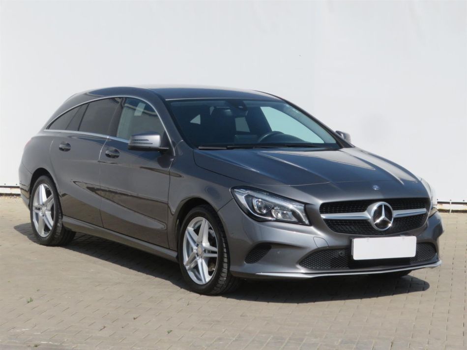 Mercedes-Benz CLA - 2016