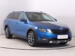 Škoda Octavia Scout 2018 Combi modrá 16